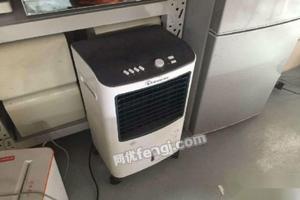 办公与美妆的双重升级 二手办公设备家具与化妆品选购指南